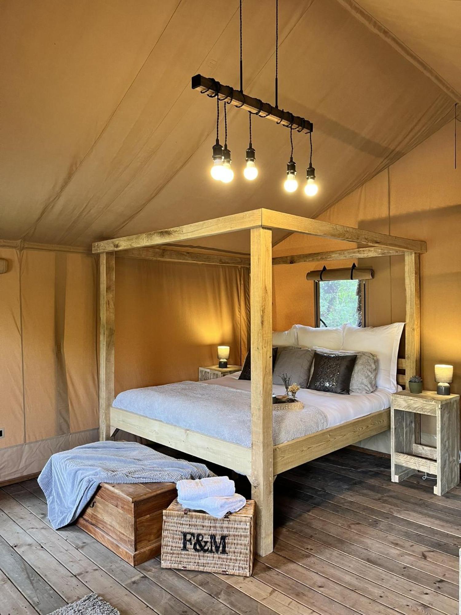 Teal Safari Tent Droitwich Exterior foto